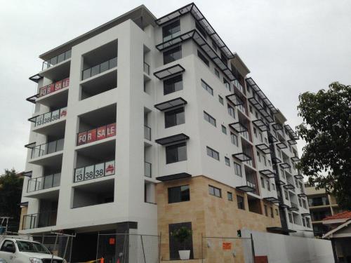 Apartments at 33 Bronte Street